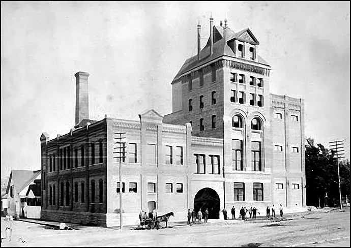 The original Victoria Brewing Company building